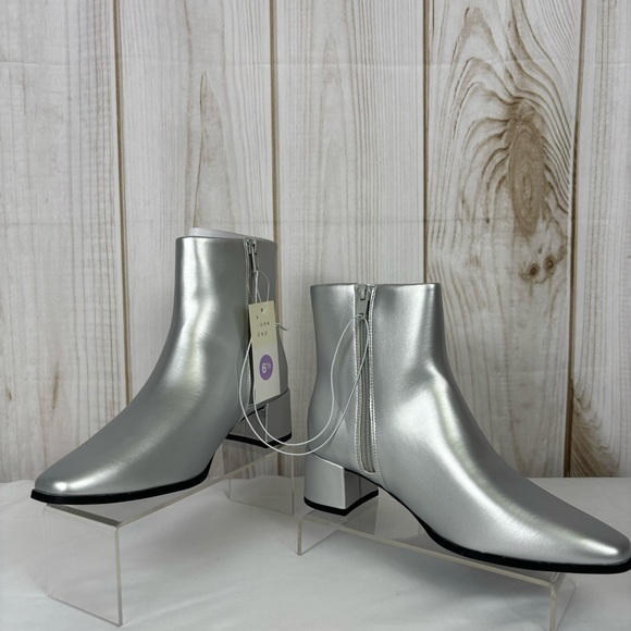 A New Day Boots Silver Size 6.5 Dress Ankle Comfort Boots Block Heel Metallic - Picture 3 of 15